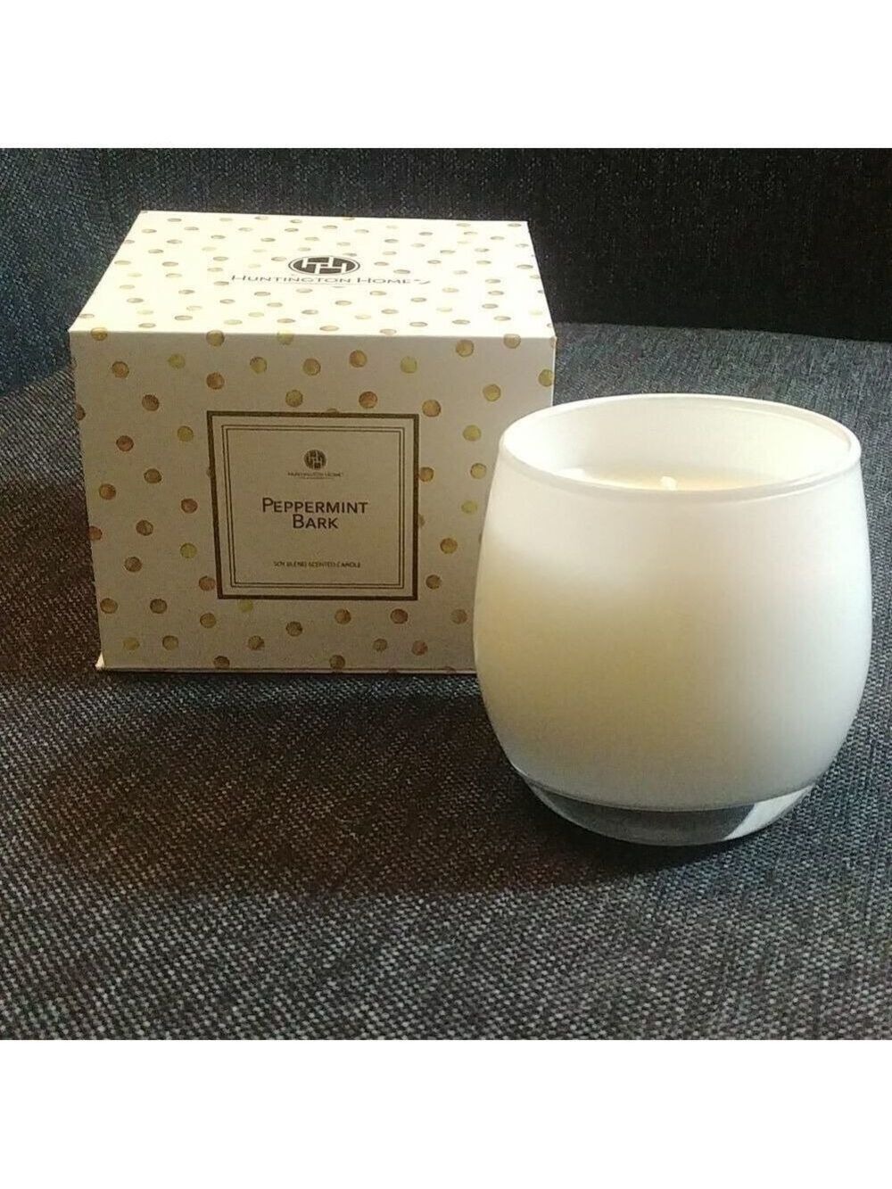 Just in! NIB Huntington Home Candle Peppermint Bark